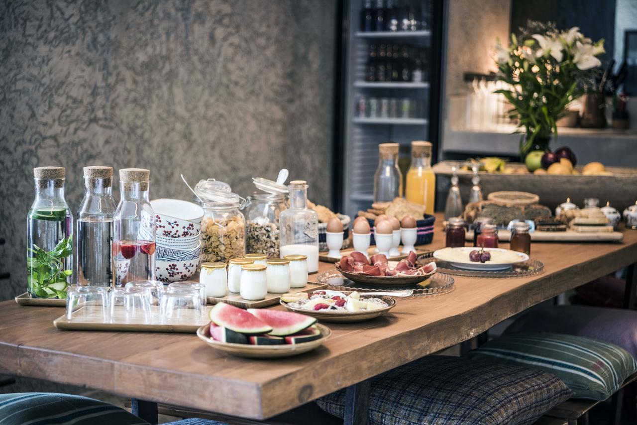 Kook Hotel طريفة المظهر الخارجي الصورة